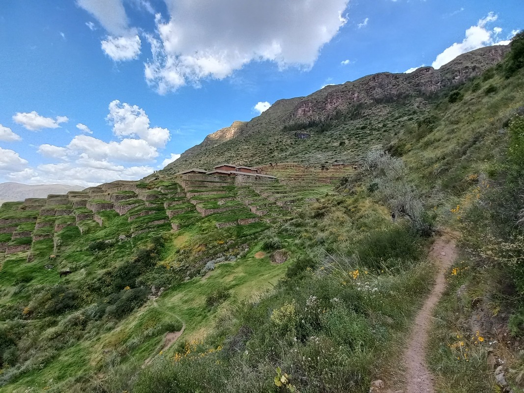 Lares Trek, Tag 1: Wanderung nach Huchuy Cosqo