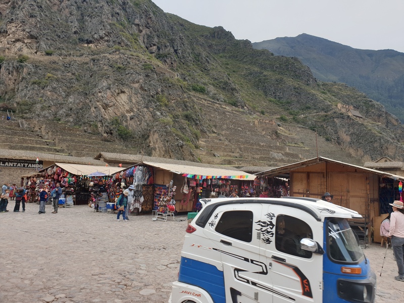 Fahrt ins Heilige Tal entlang des Urubamba Flusses bis Ollantaytambo