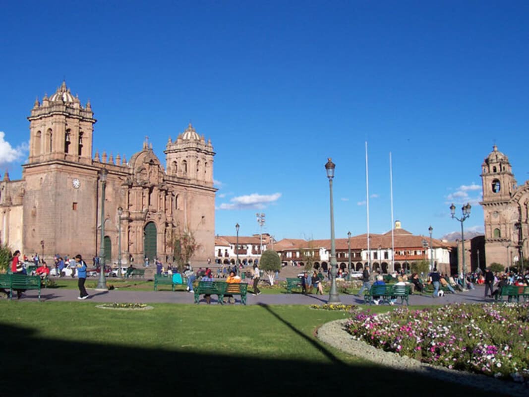 Besuch des Hauptplatz von Cusco mit der beeindruckenden Kathedrale